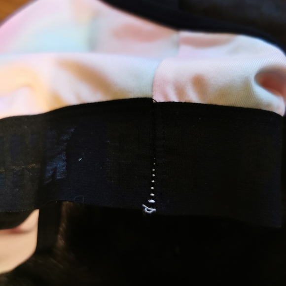 PINK v/s Ultra Racer Back Sports Bra - Picture 7 of 7